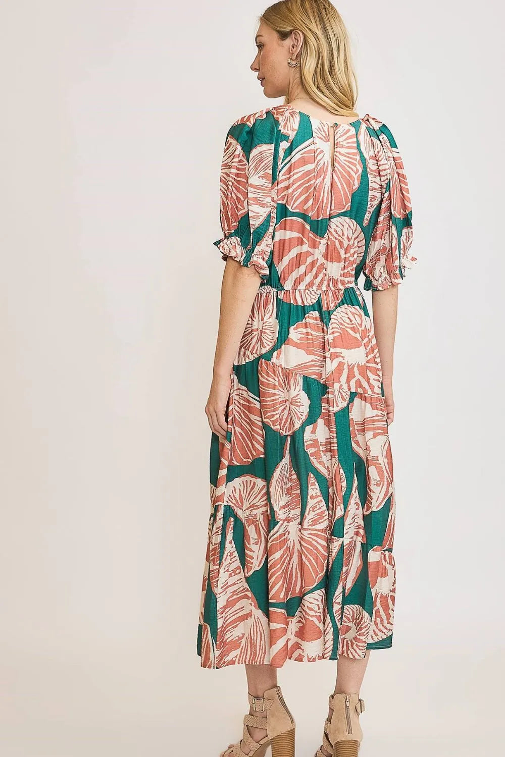 Printed puff sleeve midi dress with notched neckline, ruched and ruffled details – feminine and stylish silhouette