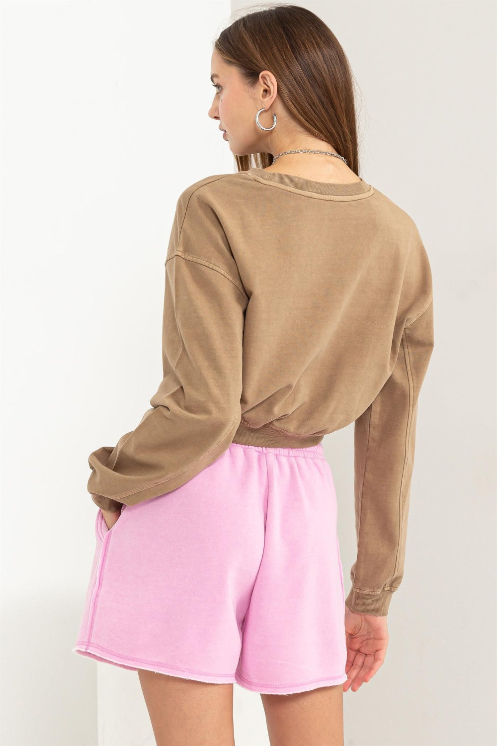 SHIRLYN Round Neck Long Sleeve Cropped Sweatshirt