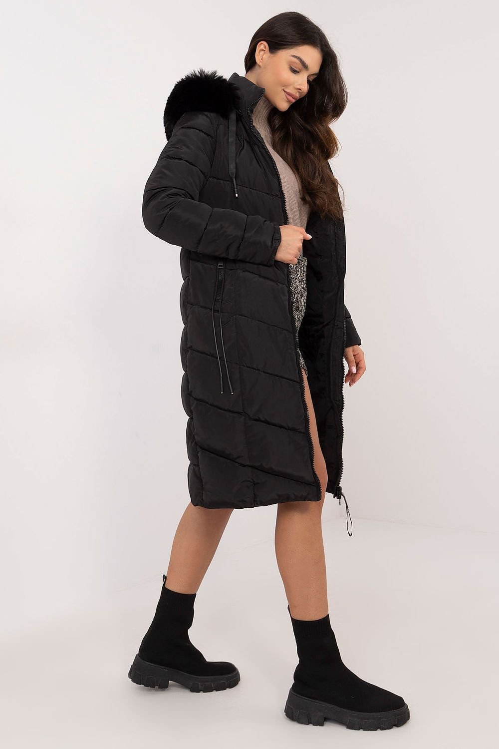 SHIRLYN Long Knee-Length Down Jacket - Quilted, Detachable Hood with Fur