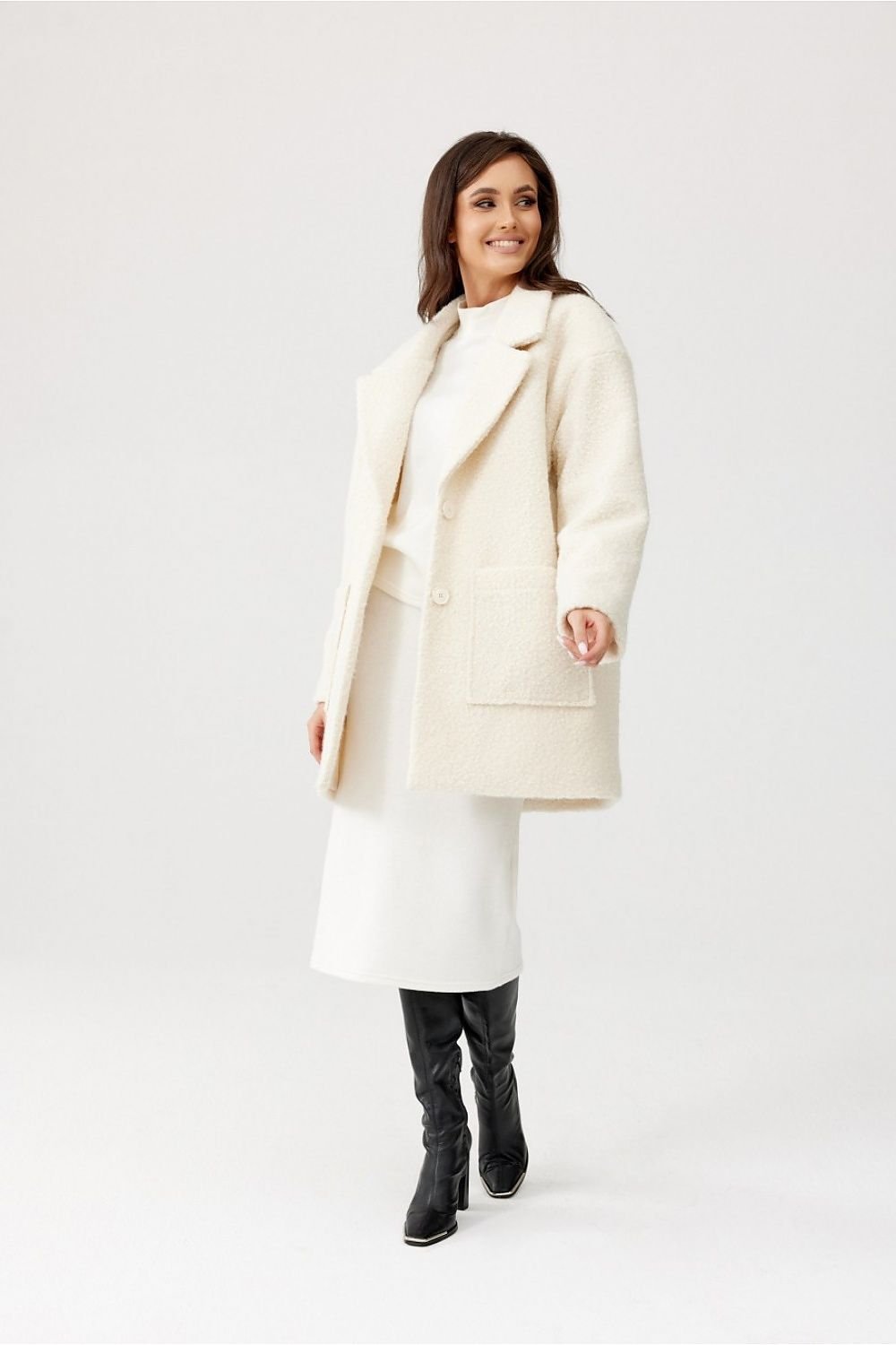 SHIRLYN Sanchez Long Jacket with Wide Form and Buttoned Closure