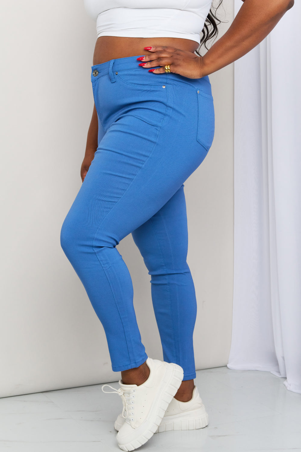 YMI Jeanswear Kate Hyper-Stretch Full Size Mid-Rise Skinny Jeans in Electric Blue - SHIRLYN.CO