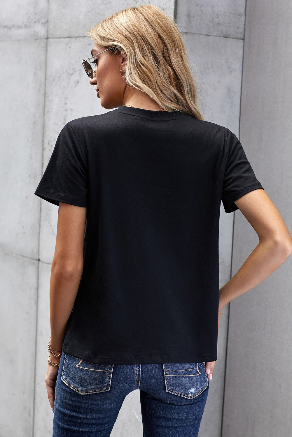 Leopard Print Lip Tee - SHIRLYN.CO