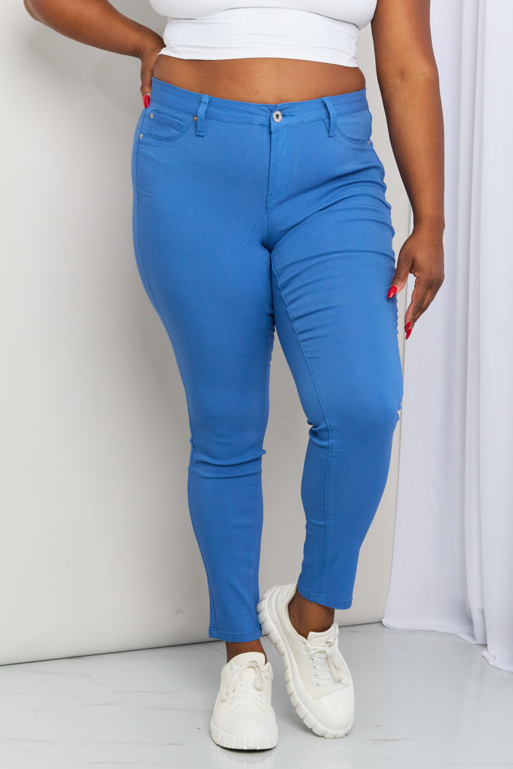 YMI Jeanswear Kate Hyper-Stretch Full Size Mid-Rise Skinny Jeans in Electric Blue - SHIRLYN.CO