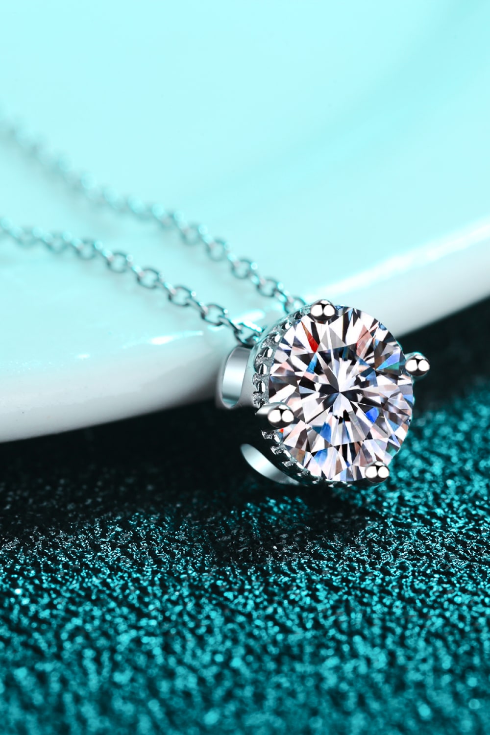 1 Carat Moissanite Round Pendant Necklace - SHIRLYN.CO