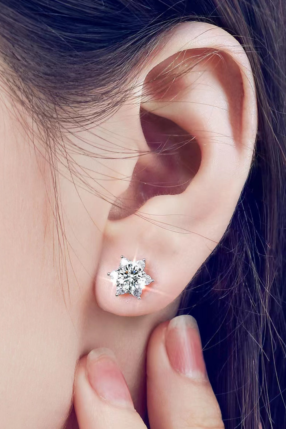 2 Carat Moissanite Floral Stud Earrings - SHIRLYN.CO