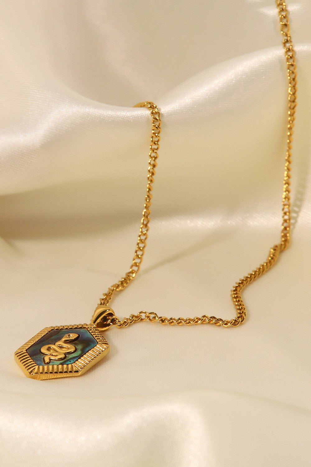 18K Gold Plated Snake Geometric Pendant Necklace - SHIRLYN.CO