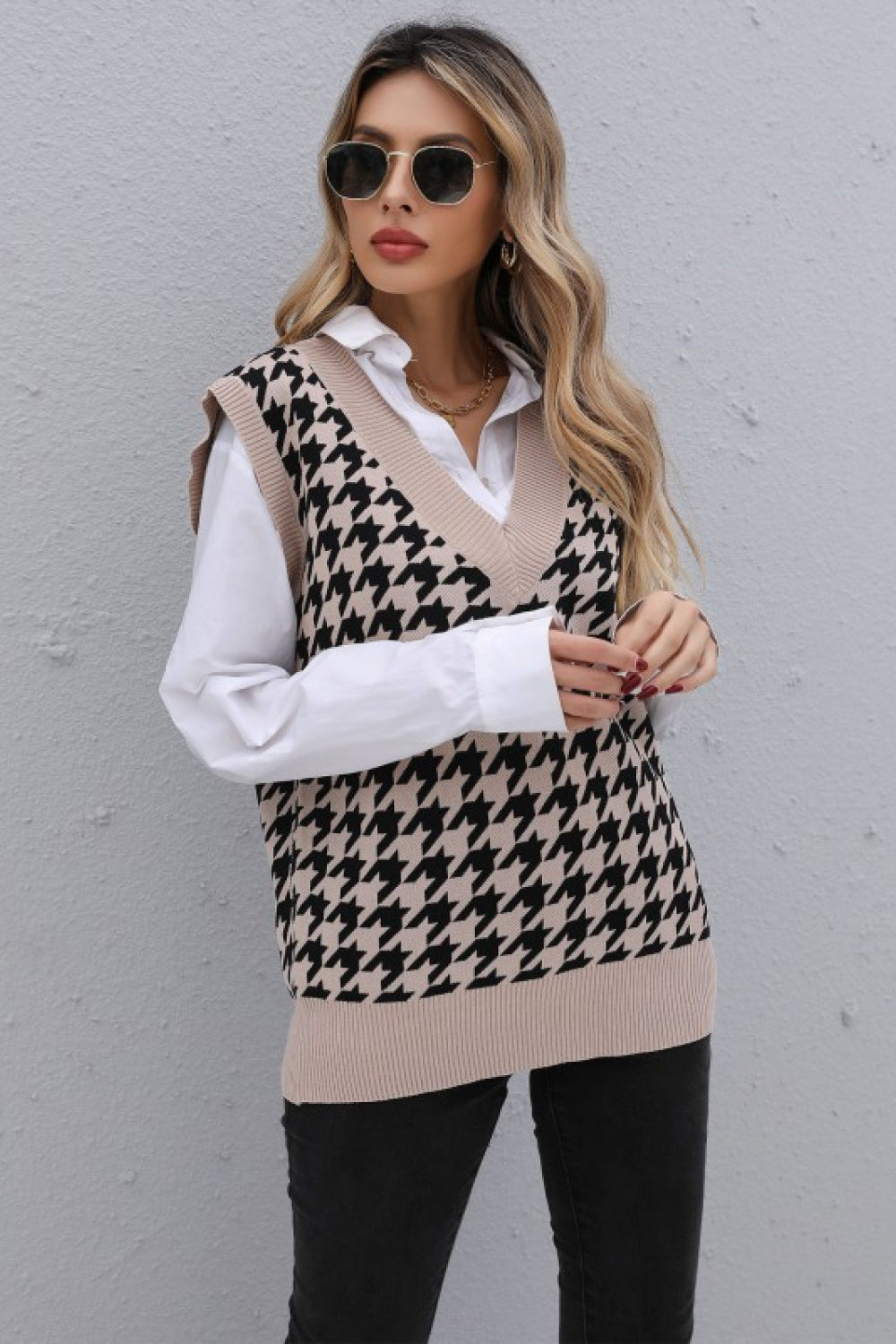 Houndstooth V-Neck Knit Vest - SHIRLYN.CO