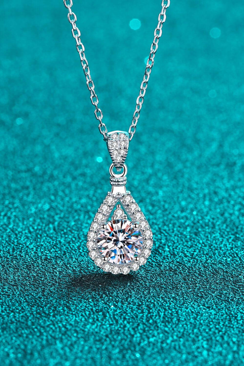 1 Carat Moissanite Teardrop Pendant Chain Necklace - SHIRLYN.CO