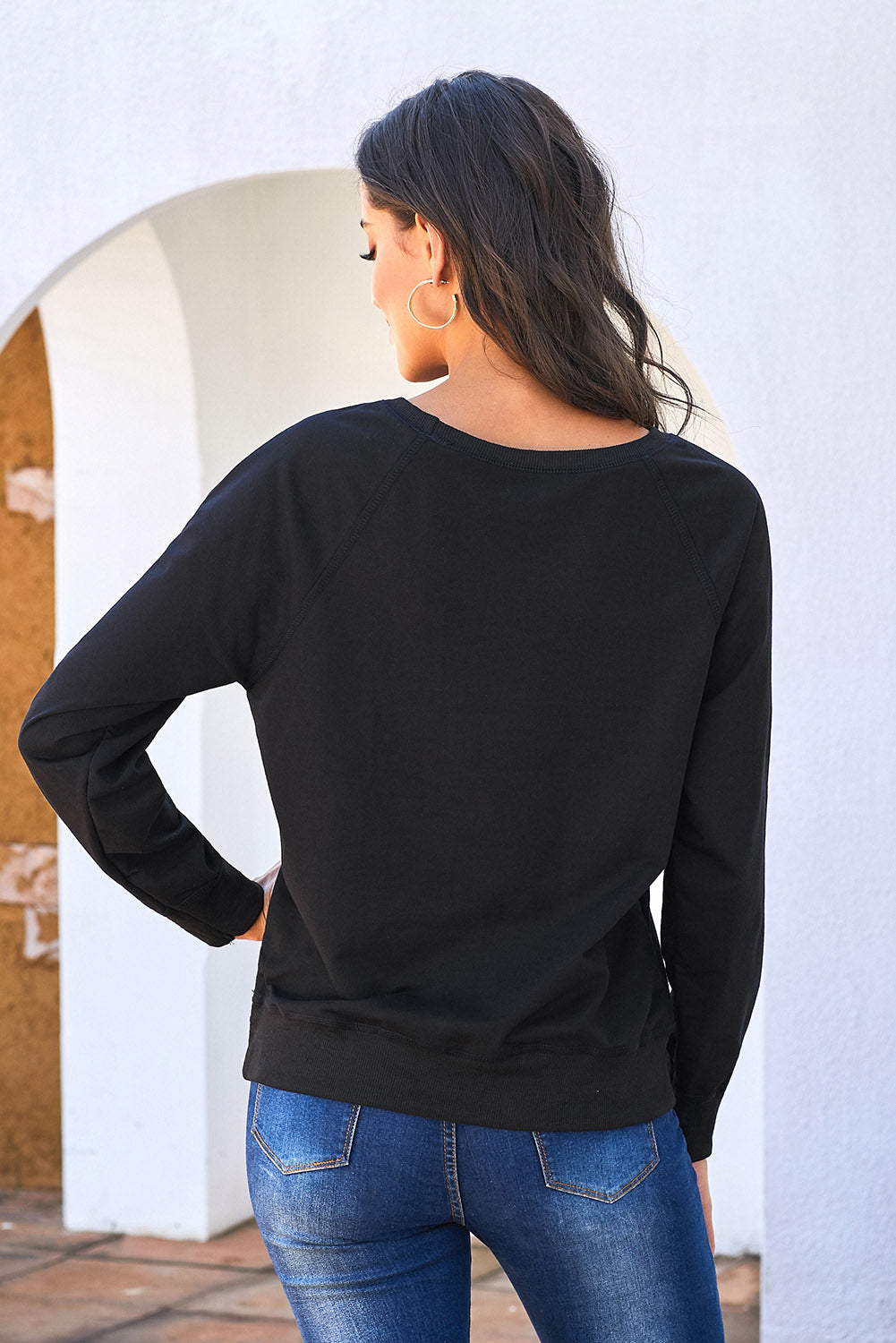 Round Neck Raglan Sleeve Exposed Seam Sweatshirt - SHIRLYN.CO