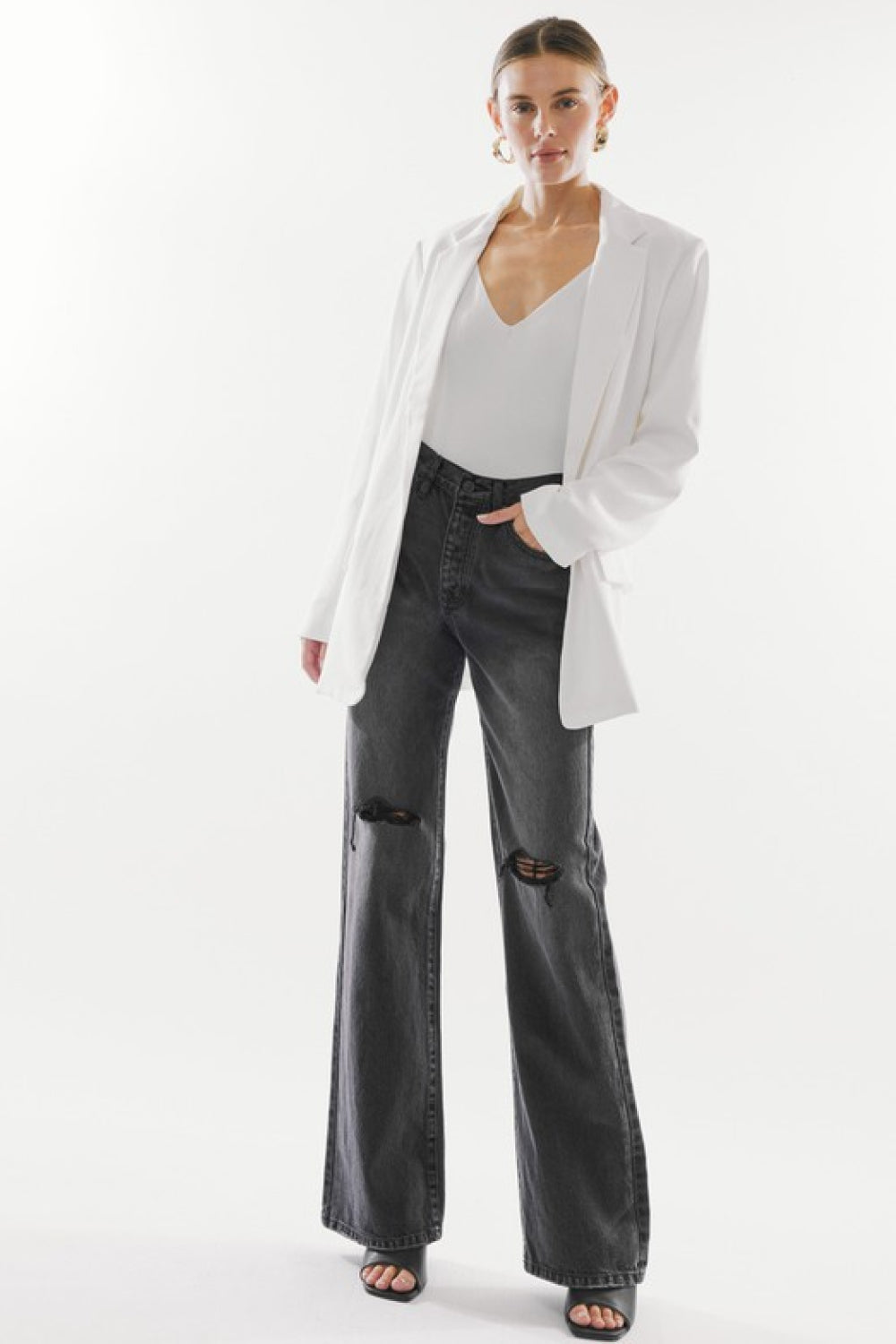 Kancan High Waist Distressed Knee Jeans - SHIRLYN.CO