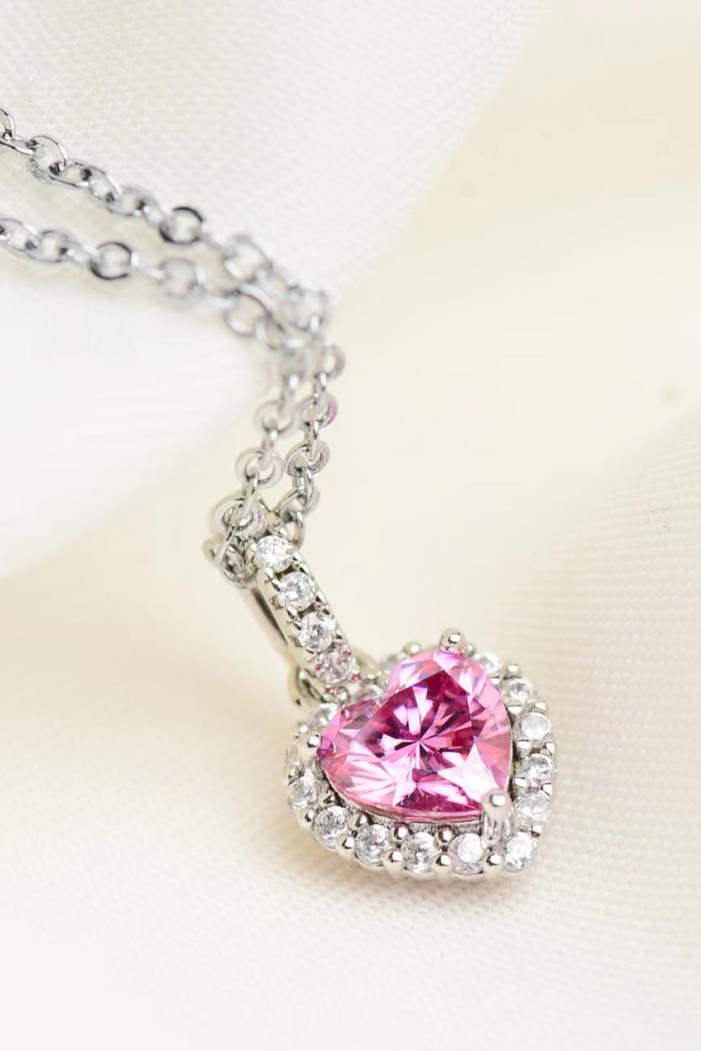 1 Carat Moissanite Heart Pendant Necklace - SHIRLYN.CO