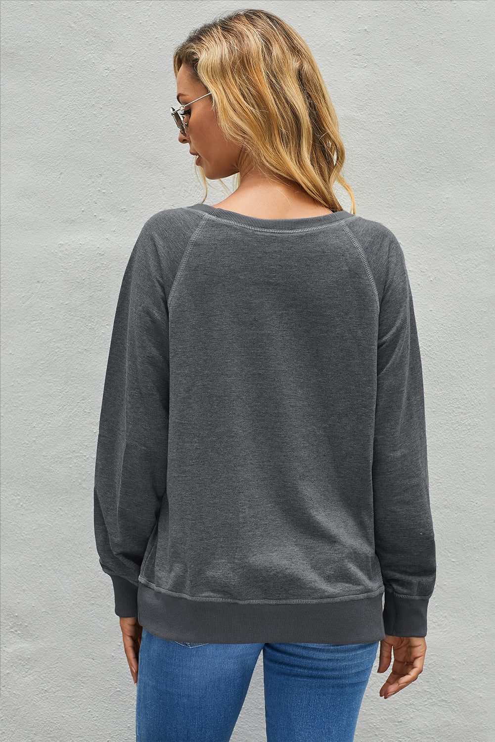 Round Neck Raglan Sleeve Exposed Seam Sweatshirt - SHIRLYN.CO