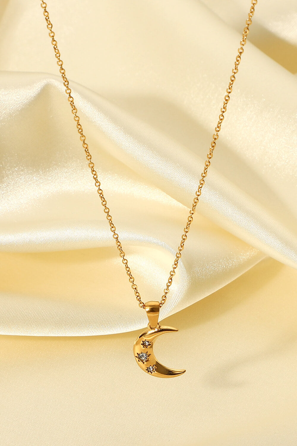 18K Gold Plated Inlaid Zircon Moon Pendant Necklace - SHIRLYN.CO