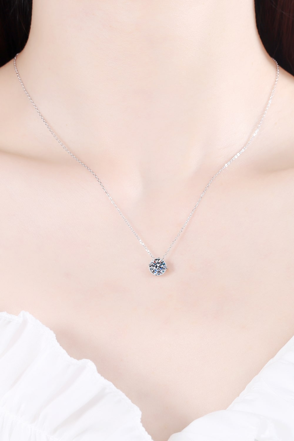 1 Carat Moissanite Round Pendant Necklace - SHIRLYN.CO