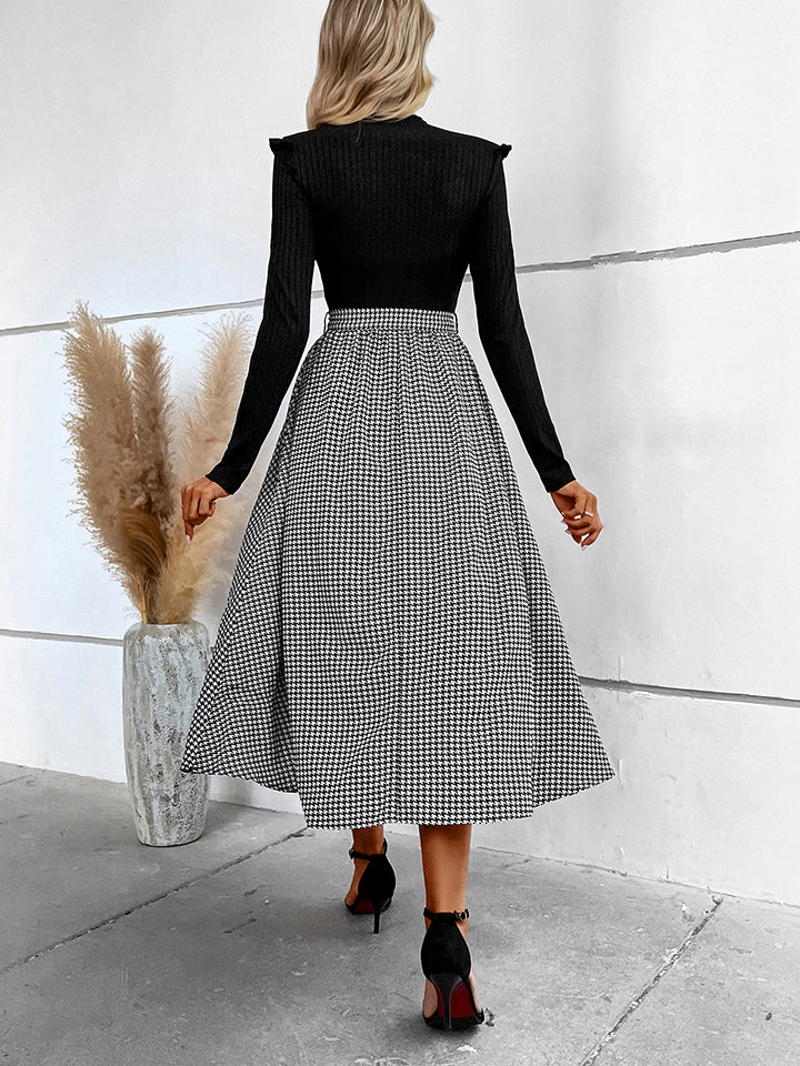 Editor's Choice: Shirlyn's Elegance in Motion: Ribbed Long Sleeve Midi Dress with Tie Waist