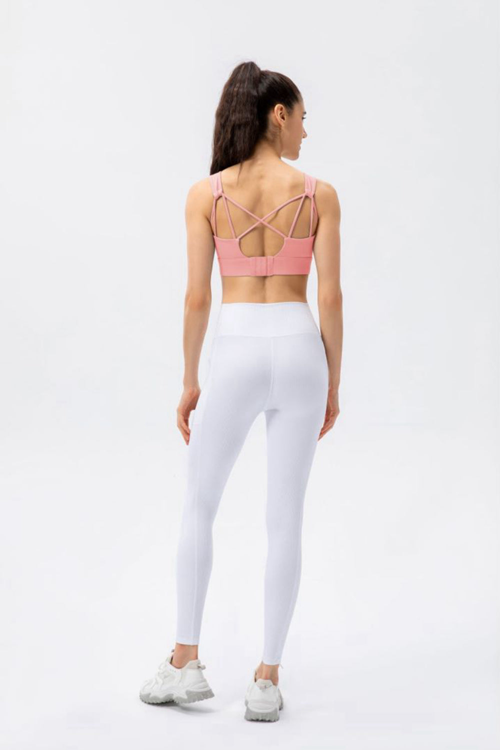 Breathable Crisscross Back Scoop Neck Sports Bra - SHIRLYN.CO