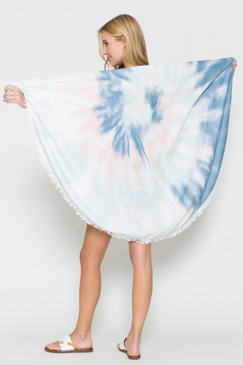 Justin Taylor Dreamland Tie Dye Round Beach Towel - SHIRLYN.CO