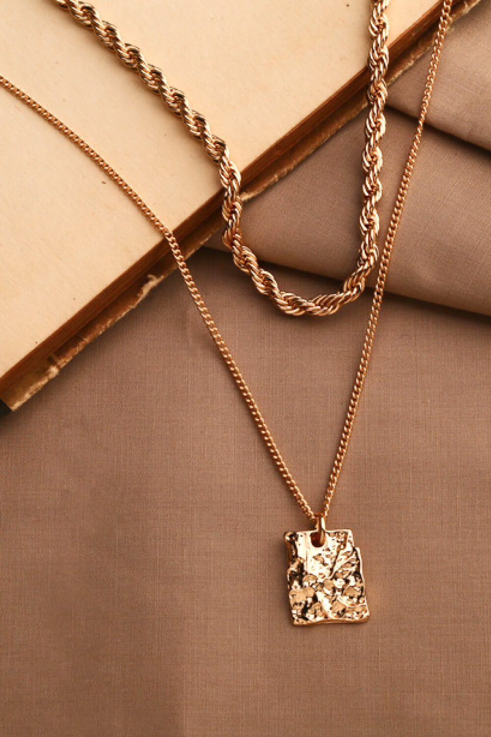 18K Gold Plated Double-Layered Twisted Pendant Necklace - SHIRLYN.CO