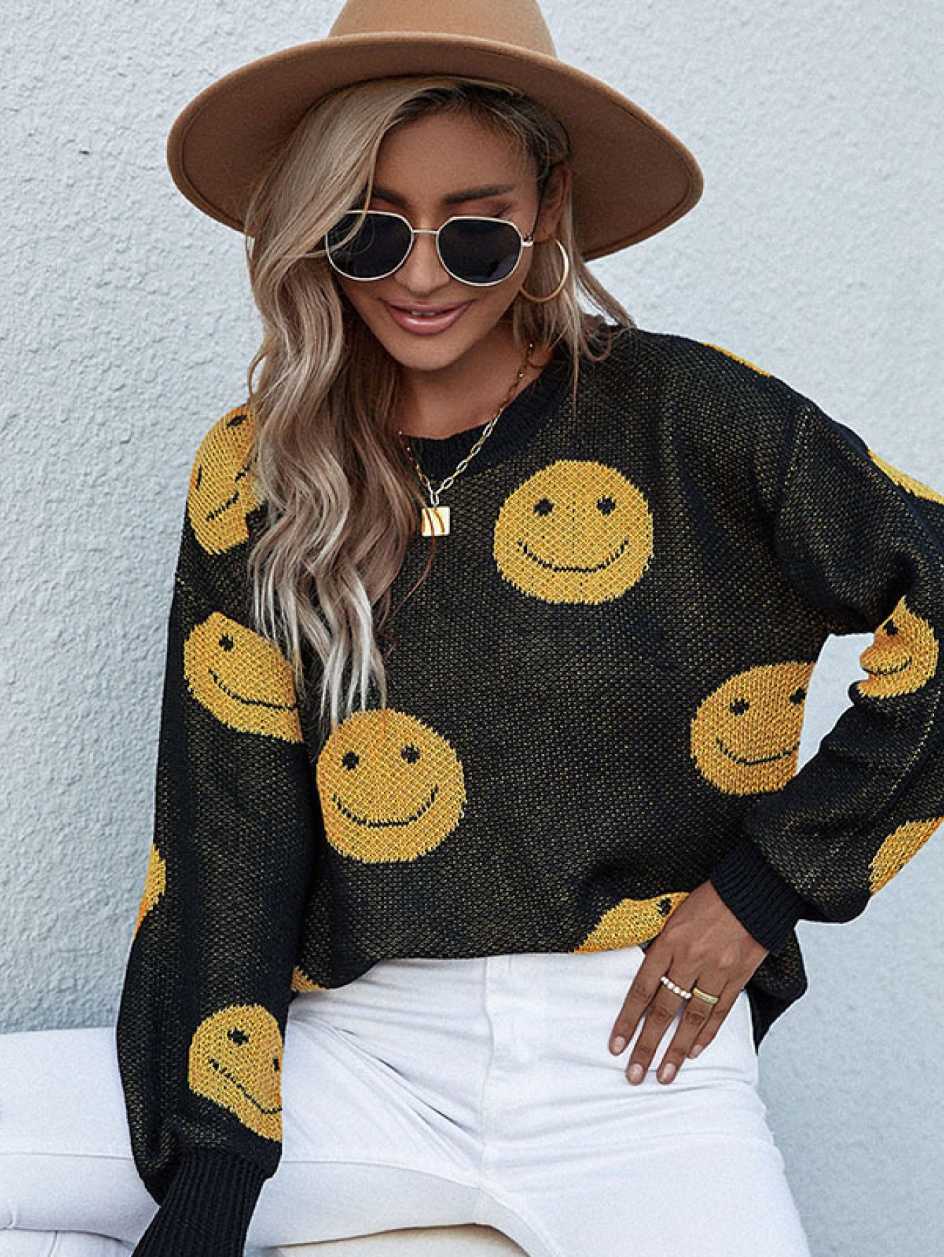 Smiley Face Sweater - SHIRLYN.CO