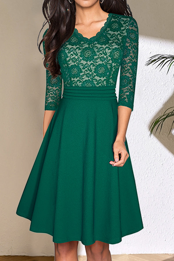 Editor's Choice: Shirlyn's Elegance in Lace: V-Neck Knee-Length Dress with Delicate Details