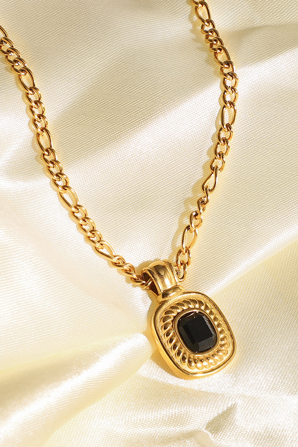 18K Gold Plated Inlaid Rhinestone Pendant Necklace - SHIRLYN.CO